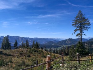 Traumhafter Aussichtspunkt - Platz der Dimensionen etwas oberhalb der Lärchbodenalm in Ramsau