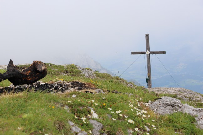 Das Gipfelkreuz des Stoderzinken auf 2.048 m Seehöhe